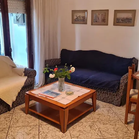 Semesterbostad Kosta's House *