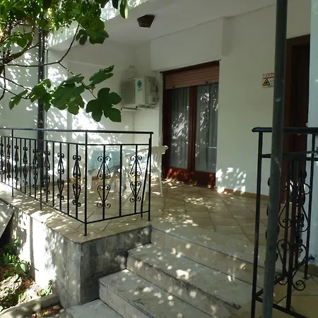 بيت للعطل Kosta's House أسبروبالتا