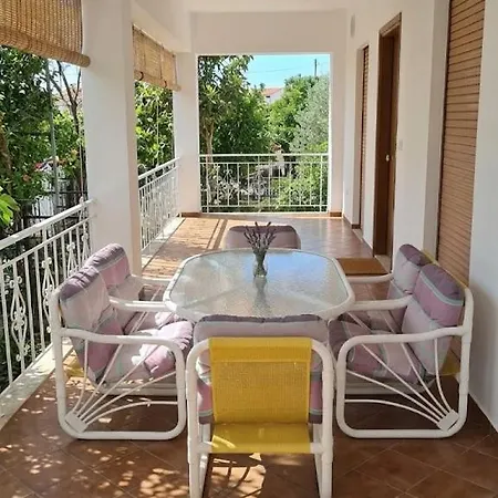 Kosta's House Дом отдыха